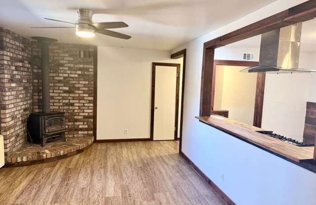 3 Bed 2.5 Bath Cabin-Inspired Home with Private Pool and Bonus Room Gallery 3