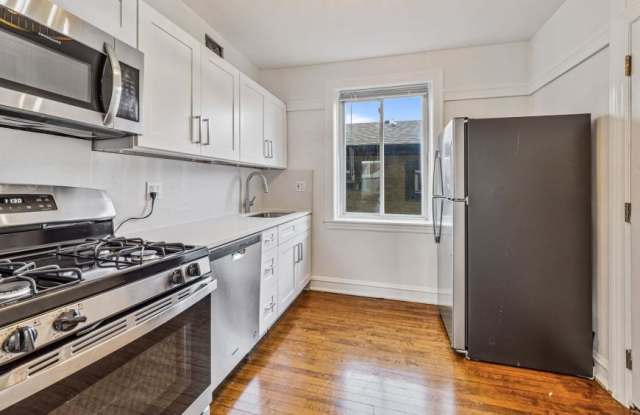 3501 N Albany Avenue photos photos