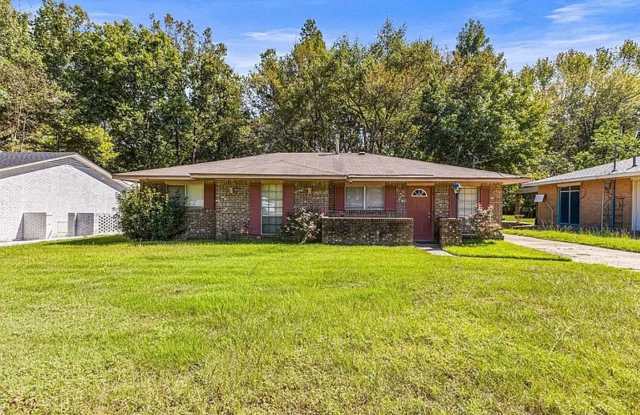 Beautiful 3 Bed 2 Bath Ranch style home Gallery 1