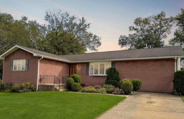 24 CARL SANDBURG DRIVE photos photos