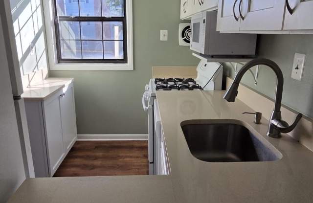 11126 SNUG HAVEN Lane Gallery 4