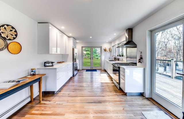 33 Woodbine Drive Gallery 4