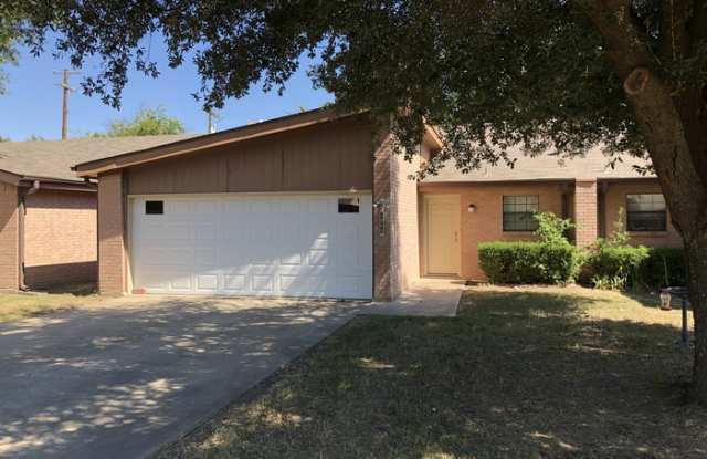 3004 Charlinda Drive Gallery 1