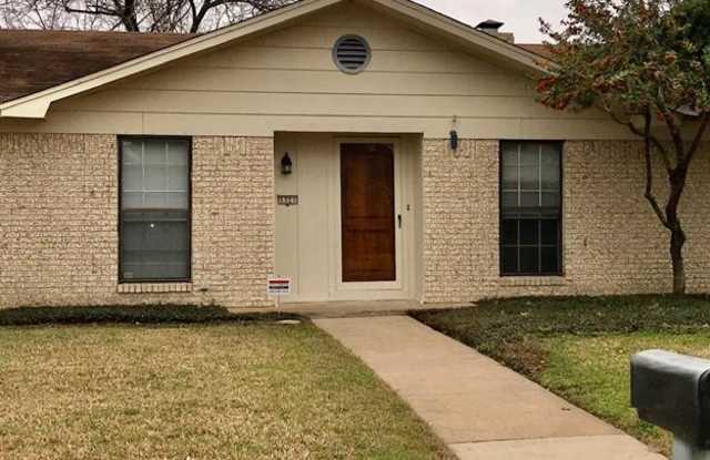5321 Meadowside Drive Gallery 2