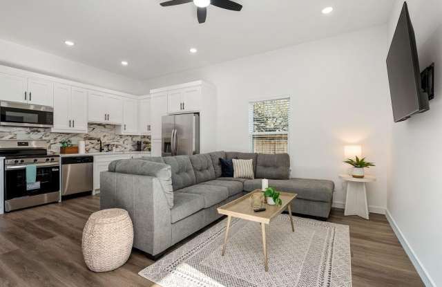 1313 Hunt photos photos 1313 Hunt photos photos