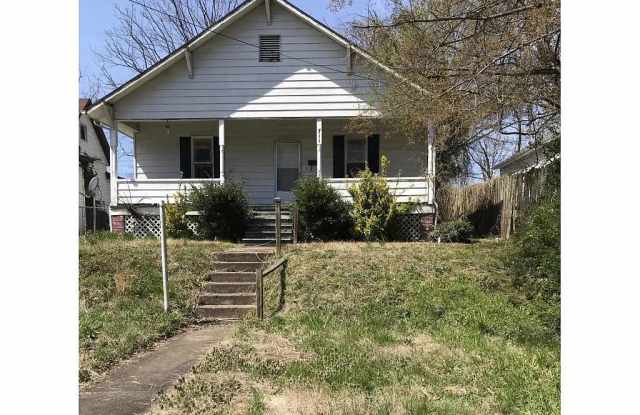 711 East Fairview Avenue photos photos