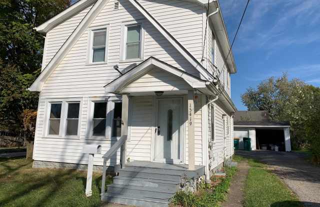 3 Beds 1.5 Baths Colonial photos photos