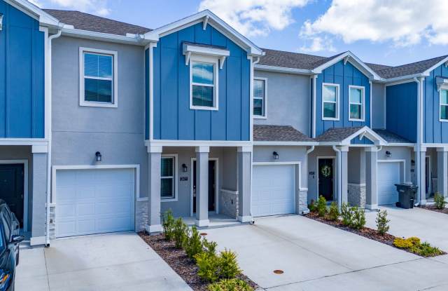 Property Description – 2456 Skyline Loop Townhouse at WestView Gallery 4
