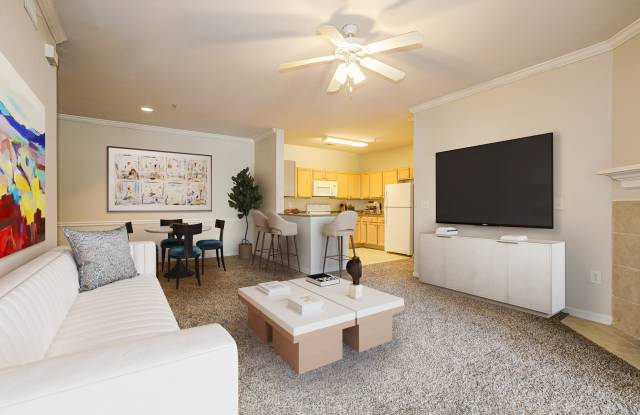 Village on the Lake Apartments Gallery 4