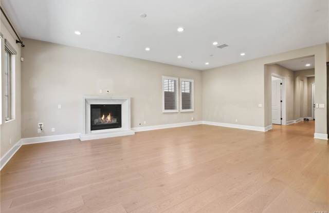 77 Rockinghorse - 77 Rockinghorse, Irvine, CA 92602 77 Rockinghorse - 77 Rockinghorse, Irvine, CA 92602