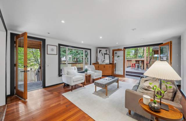 15749 Wallingford Avenue North Gallery 2