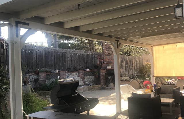 595 E Bobier Dr Gallery 3