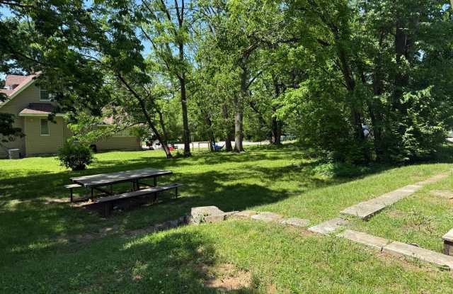 5 bedroom, 2 bath Home: Available July 2027! Gallery 4