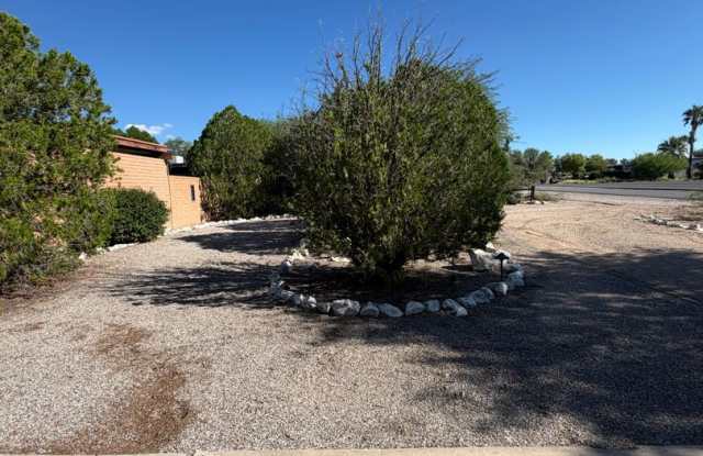Charming 3-Bedroom, 2-Bath Home with Fireplace & Enclosed Backyard! Gallery 4