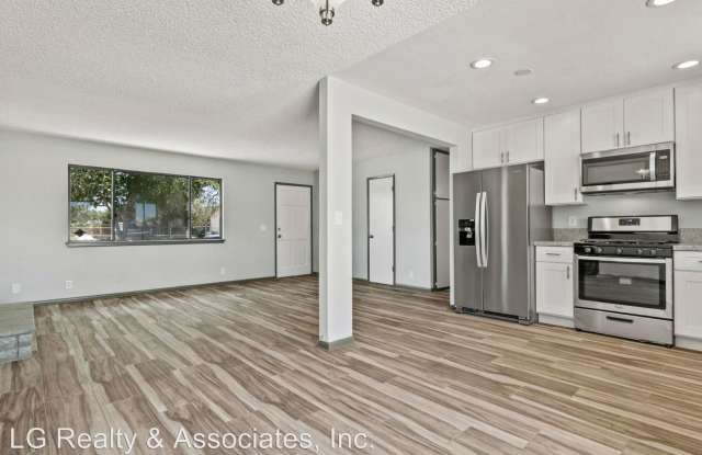 4105 178th St E Gallery 4