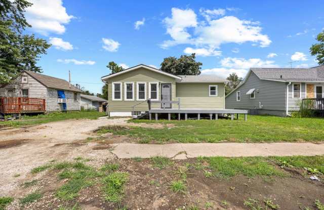 3 Bedroom 1 Bath Home for Rent in Perry Gallery 1