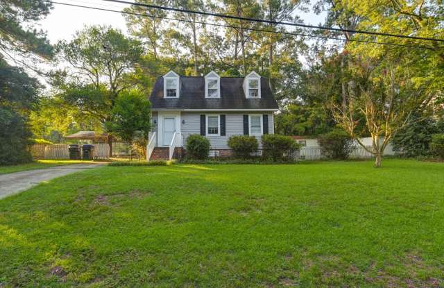 Charming 3-Bedroom Home in Forest Trace – Main Floor Owner’s Suite! photos photos