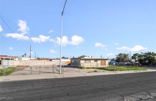 1604 Ardmore Street - 1604 Ardmore Street, Las Vegas, NV 89104