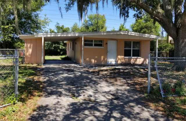 3/1 block home with indoor laundry - 2912 Sample Loop, Palm River-Clair Mel, FL 33619