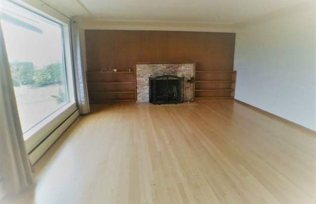 3141 Soundview Dr. W Gallery 3