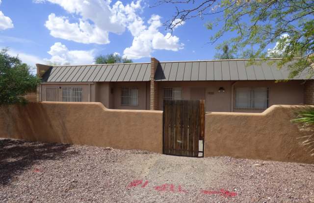 1029 E Irwin Place Gallery 2