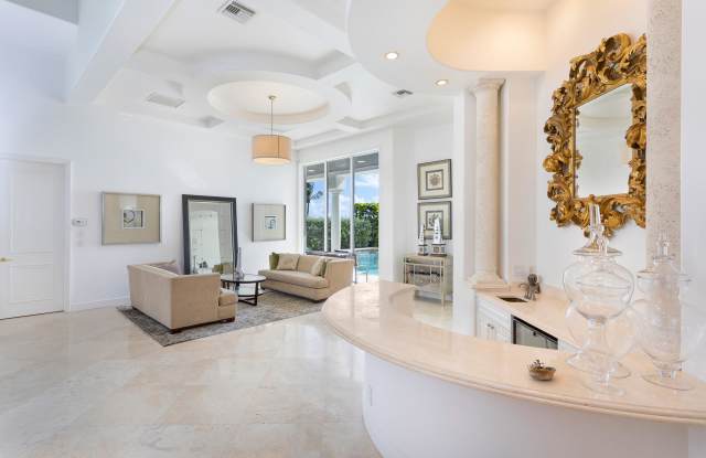2633 S Ocean Boulevard Gallery 2