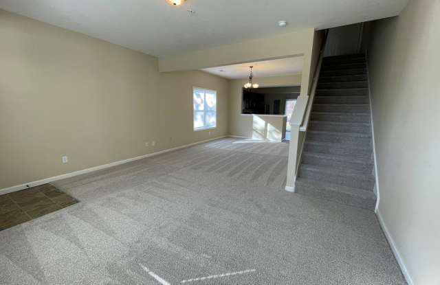 542 W Main St photos photos