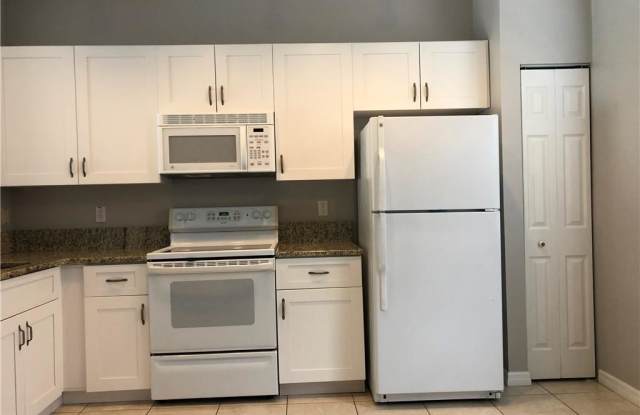 3642 Pine Oak CIR Gallery 4