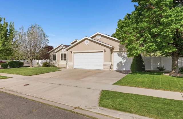 Beautiful 4 Bedroom Payson Home Gallery 3
