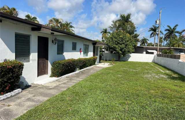 809 NE 2nd St photos photos