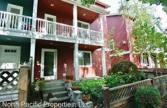 206 N 39th St #A - 206 North 39th Street, Seattle, WA 98103