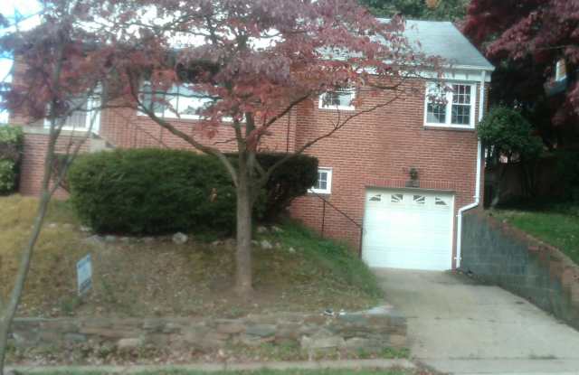 NICE 3BR RAMBLER CLOSE TO NIH photos photos