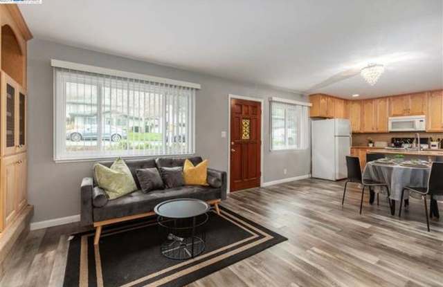 $2,590 - THE NICEST FIRST FLOOR CONDO IN PLEASANTON photos photos
