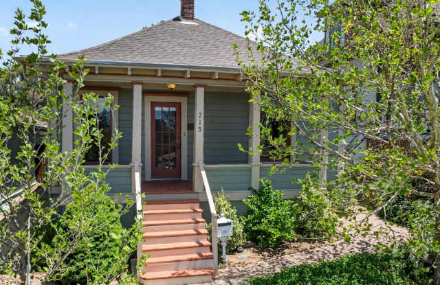 3 Bedroom with Historical Charm Close to Square photos photos