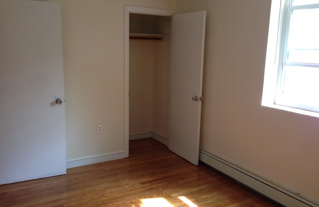 34 Gardner Street Apartments Gallery 2