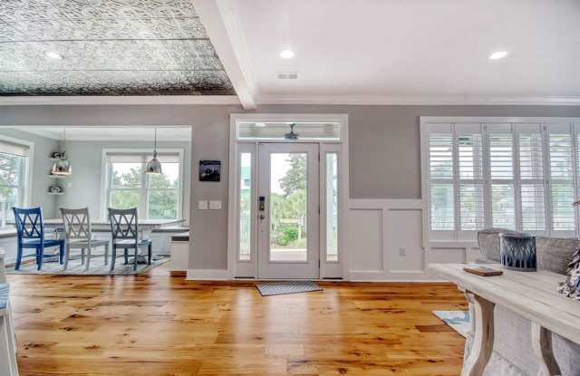 Creekside Cottage Gallery 4