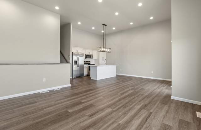 826 United Dr. - 1 Gallery 4