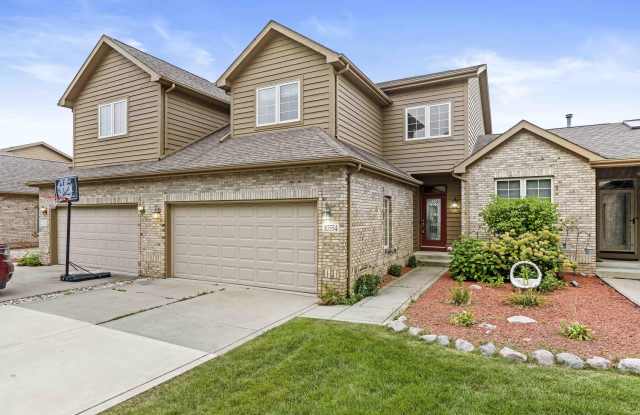 10554 Ontario Drive - 10554 Ontario Drive, Winfield, IN 46307