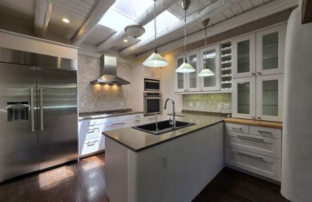 324 Camino Cerrito Gallery 1