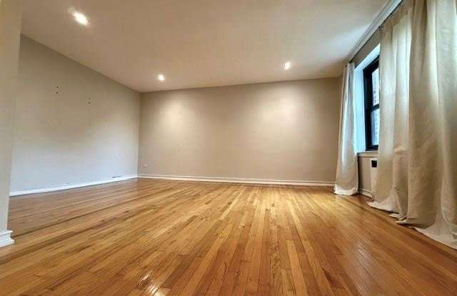 212-04 75th Avenue Gallery 4
