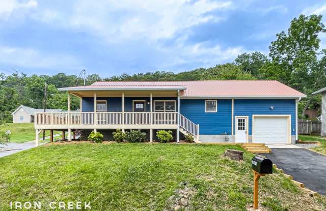 Beautifully Updated Three-Bedroom with Garage and Included Electric photos photos