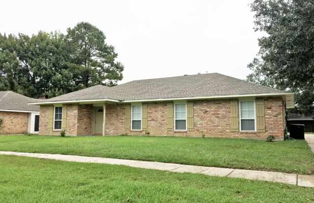 2223 Firewood Drive Gallery 1