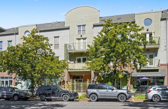 Capitol Hill Condo Living - 2 story with 2 Bedrooms and a Loft!    **Half Off December Rent!** Gallery 1