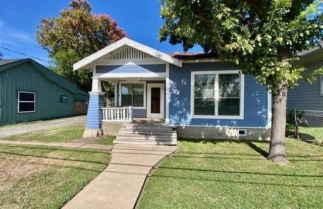 2213 N Flores photos photos