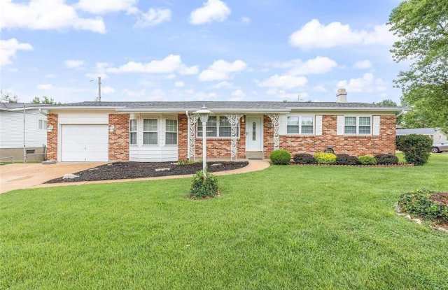 9511 ANTIGO DRIVE | GREEN PARK 63123 photos photos