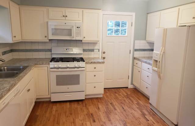 12066 North Division Avenue Gallery 4