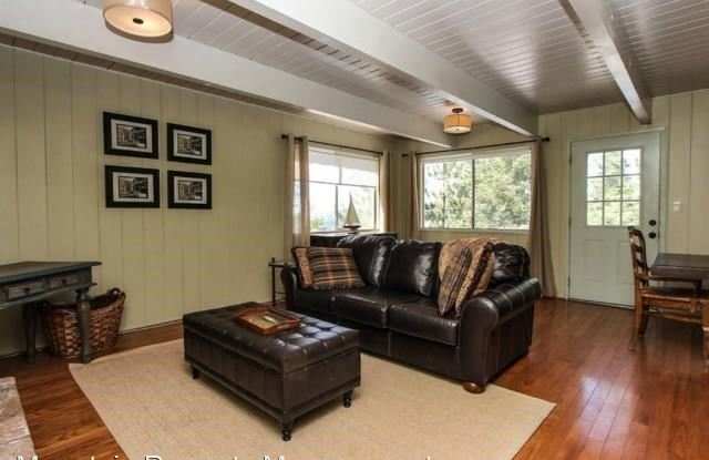 368 Emerald Gallery 3