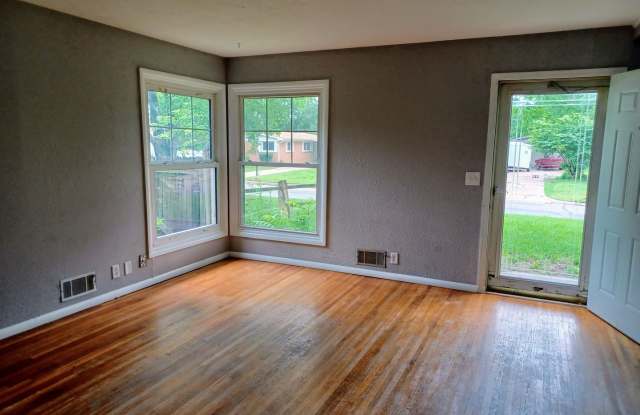 Spacious 4 bedroom, 2 bath home in Park City photos photos