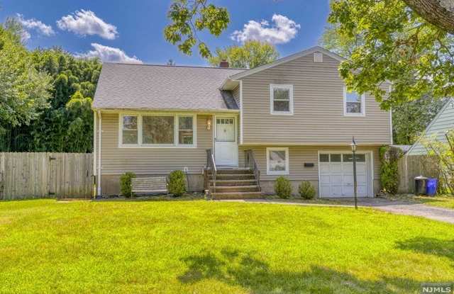 7 Carlson Court Gallery 3