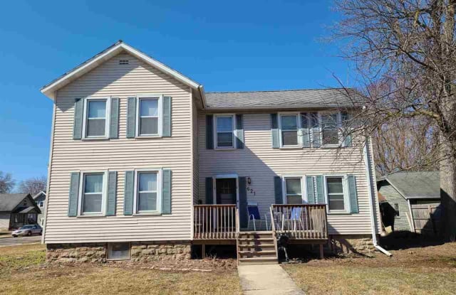 621 Isabella Street - 621 Isabella Street, Neenah, WI 54956